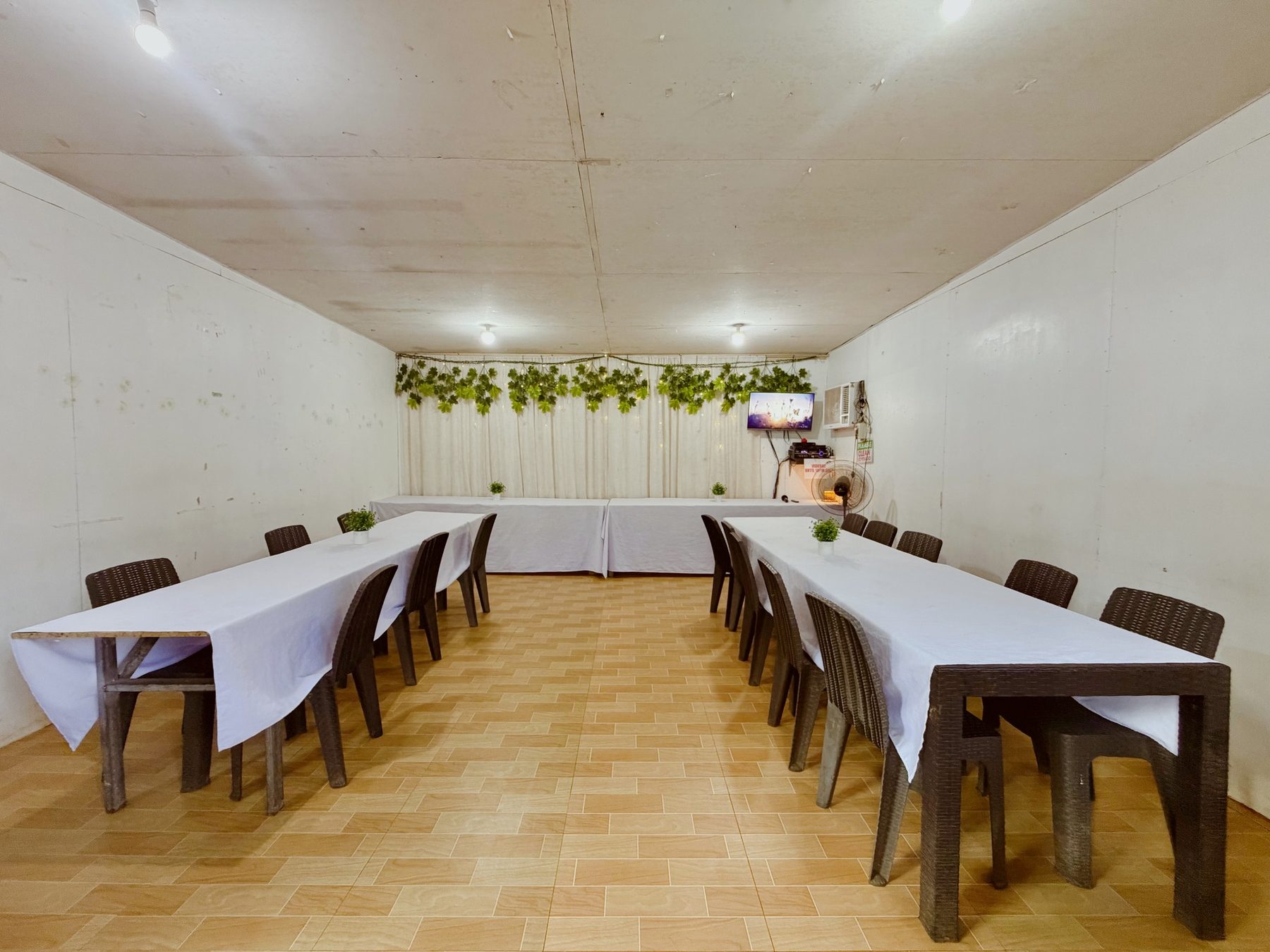 Villa D'Eliz - Dining & Kitchen - photo 1