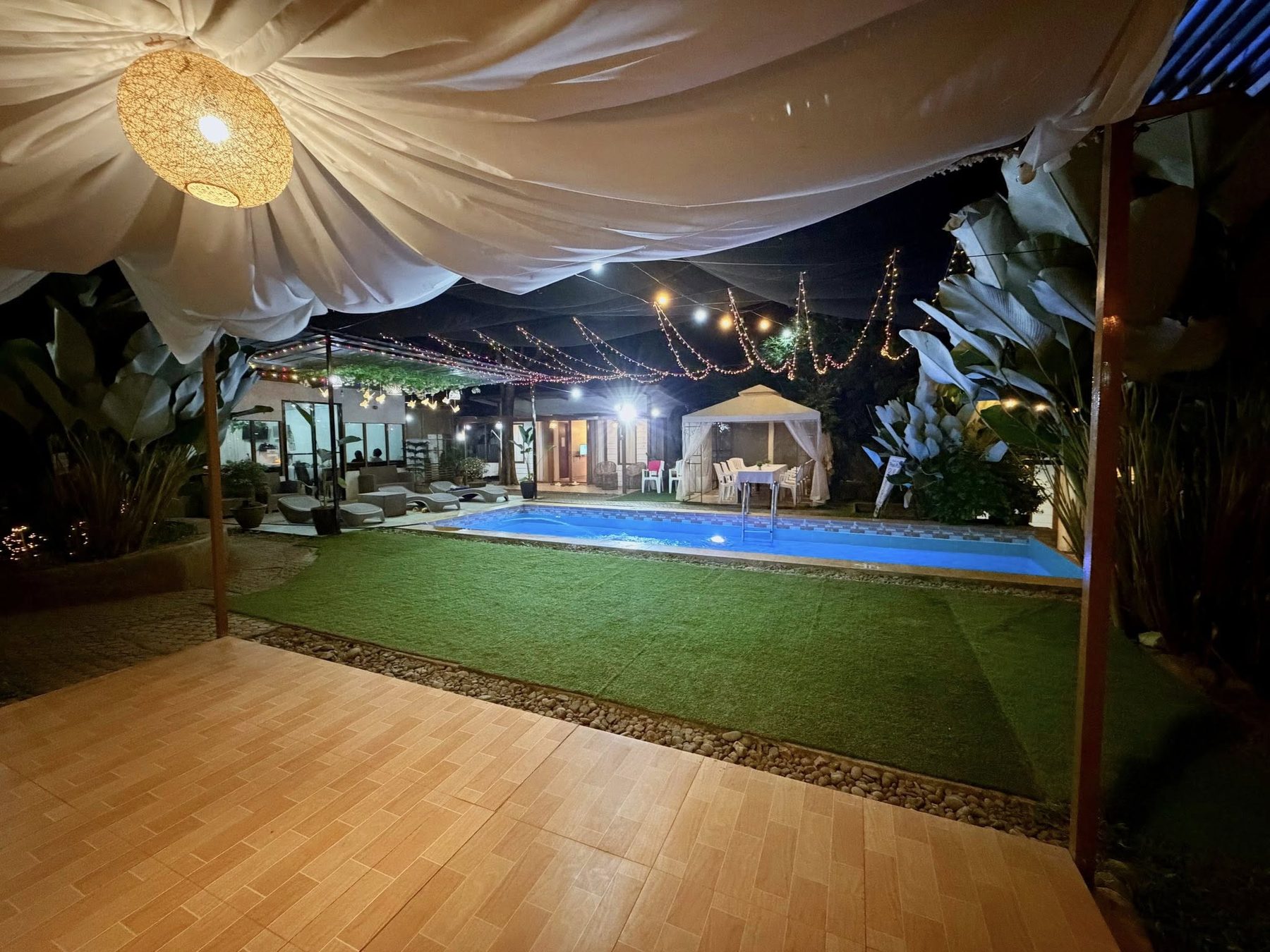 Villa D'Eliz - Pool & Lounge - photo 2
